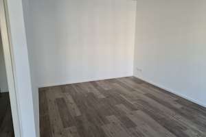 Moderne 2-Zimmer-Wohnung mit Balkon 1.OG, Fahrstuhl, Fußbodenheizg, smart Home, TG mit 11kW Wallbox – Europaplatz 17/19, 99091 Gispersleben, Erfurt – Vorschaubild 4
