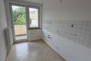 Düsseldorf ! Modernisierte 2-Zimmerwohnung mit Balkon, Keller und Garage – Die vollständige Adresse der Immobilie erhältst du vom Anbieter., 40231 Eller, Düsseldorf – Vorschaubild 3