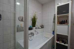 Helle Dachgeschosswohnung mit Sonnenloggia und TG-Stellplatz in Wiesbaden-Erbenheim – Die vollständige Adresse der Immobilie erhältst du vom Anbieter., 65205 Erbenheim, Wiesbaden – Vorschaubild 19
