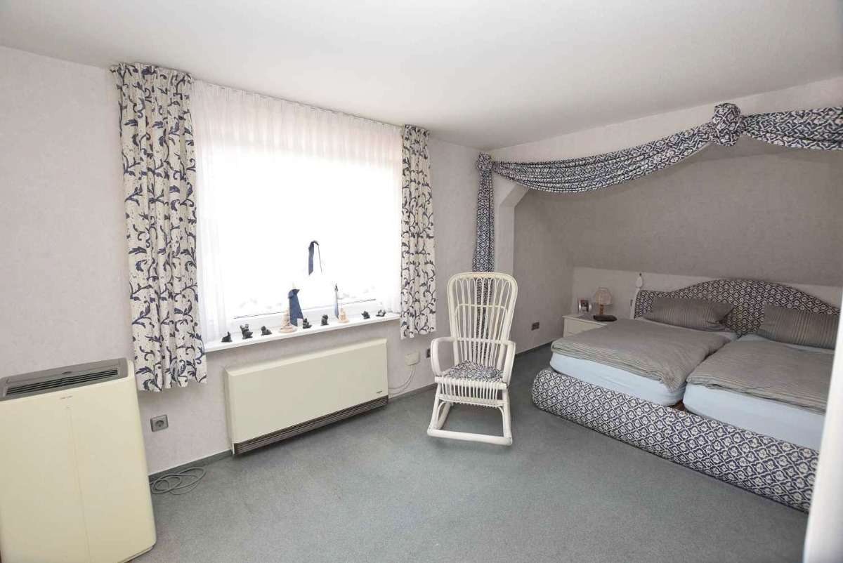 Immobilie in Süpplingen - Gepflegtes Haus mit 250m² Gewerbe + 150m² Wohnung im Obergeschoss und Garten in Feldrandlage... - Bild 6