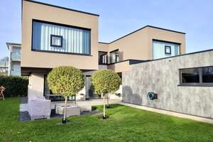 Für Individualisten:
Architektenhaus
mit Dreifachgarage
in Thannhausen – Die vollständige Adresse der Immobilie erhältst du vom Anbieter., 86470 Thannhausen – Vorschaubild 6