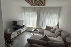 Moderne kernsanierte 2-Zimmer-Wohnung mit hochwertiger Ausstattung & EBK
