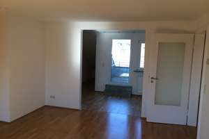 Großzügige, helle Maisonette Wohnung
