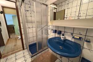 Familienfreundliches Splitlevel-Reihenhaus mit Garage und sonnigem Garten in Siegen – Die vollständige Adresse der Immobilie erhältst du vom Anbieter., 57072 Siegen, Siegen – Vorschaubild 17