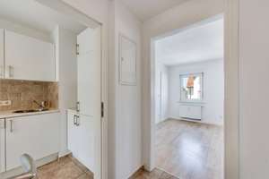 +++ 1.Obergeschoss-Etage - modernisiert, ruhig & zentrumsnah - inklusive Einbauküche +++ – Kolumbusstraße 12, 70439 Stammheim-Süd, Stuttgart – Vorschaubild 3