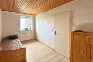 Reihenmittelhaus mit Garten, Vollkeller und klassischer Familienaufteilung in ruhiger und gewachsene – Die vollständige Adresse der Immobilie erhältst du vom Anbieter., 38228 Lebenstedt, Salzgitter – Vorschaubild 5