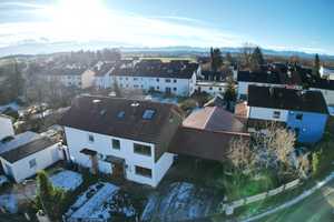 ORTSRANDLAGE MIT POTENZIAL - Doppelhaushälfte mit großem Carport in Weilheim – Weilheim-Schongau (Kreis) – Vorschaubild 2