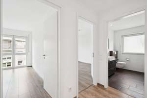 Lichtdurchflutet & barrierefrei: Ihre neue Wohlfühl-Wohnung mit Sonnenterrasse und Kaminofen! – Die vollständige Adresse der Immobilie erhältst du vom Anbieter., 65197 Klarenthal, Wiesbaden – Vorschaubild 9