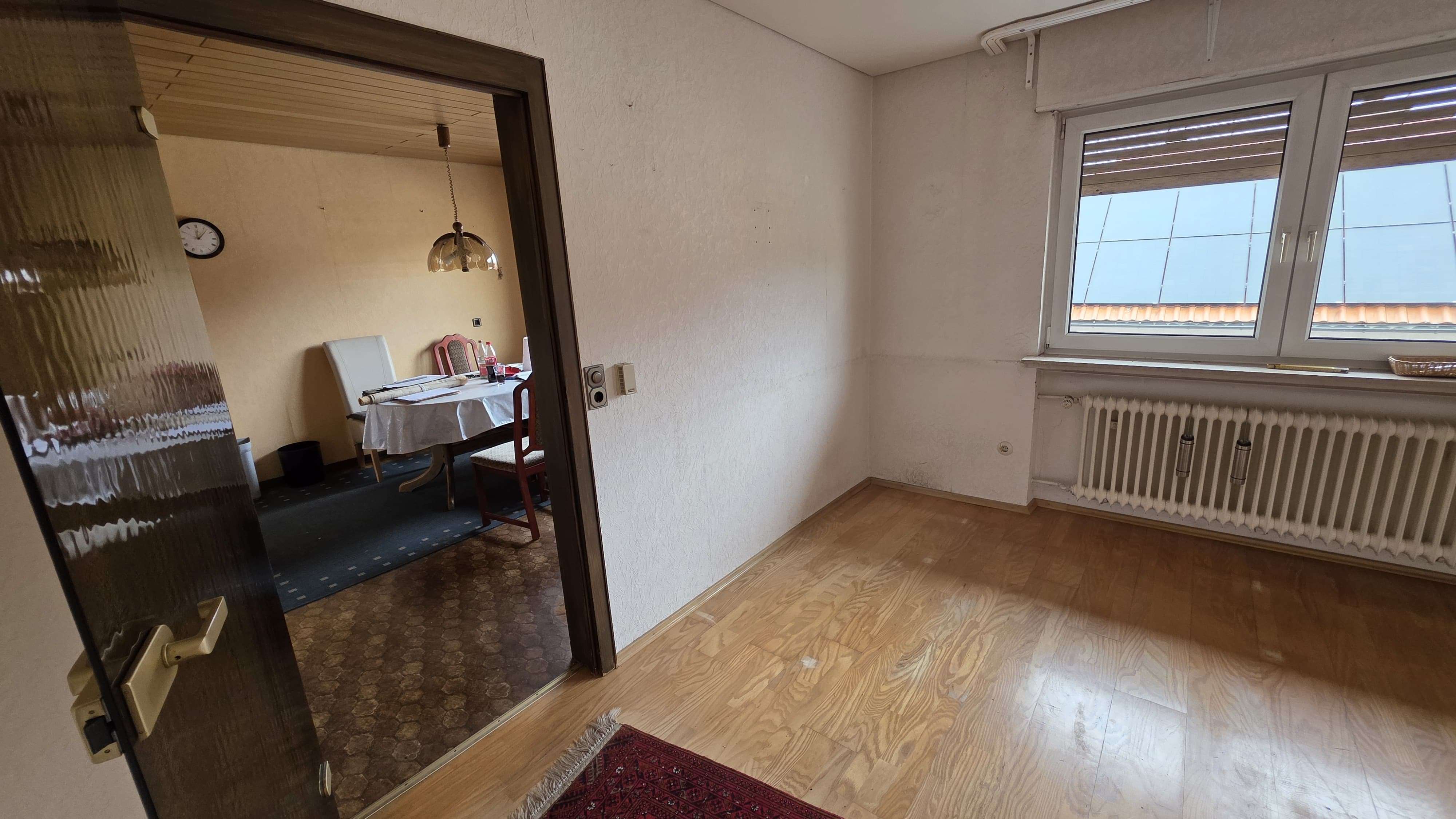 Immobilie in Philippsburg - 1-2 Familienhaus mit gutem Raumangebot und großen Garagentrakt der ideal für Hobbyhandwerker ist - Bild 38