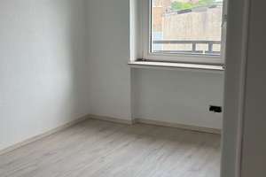 Sanierte 3-Zimmer Wohnung in beliebter Wohngegend am Rott, Nähe Trasse – Eichenstraße 13, 42283 Barmen, Wuppertal – Vorschaubild 2
