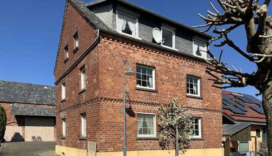 Bild von Willkommen in Ihrem neuen Zuhause -
Sehr gepflegtes Einfamilienhaus mit Scheune und Garten