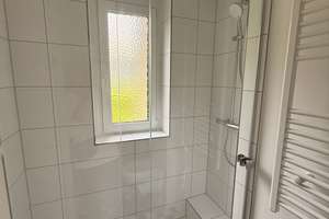 Top sanierte 2 Zimmer Wohnung mit Balkon und zusätzlichem Raum im Dachgeschoss – Sternwartstraße 10, 40223 Bilk, Düsseldorf – Vorschaubild 5