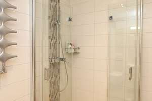 Großzügige Maisonette-Eigentumswohnung mit zwei Ebenen, Balkon, Terrasse und zwei Garagen – Die vollständige Adresse der Immobilie erhältst du vom Anbieter., 34130 Kirchditmold, Kassel – Vorschaubild 25