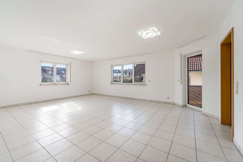 Immobilie in Solms - Gepflegte 4-Zimmerwohunung mit Balkon in ruhiger Lage von Burgsolms - Bild 3