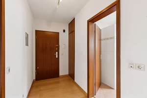 Zentral wohnen in Siegen: Gepflegte 3-Zimmer-Wohnung mit Parkett, Einbauküche & Garage – 57072 Siegen, Siegen – Vorschaubild 19