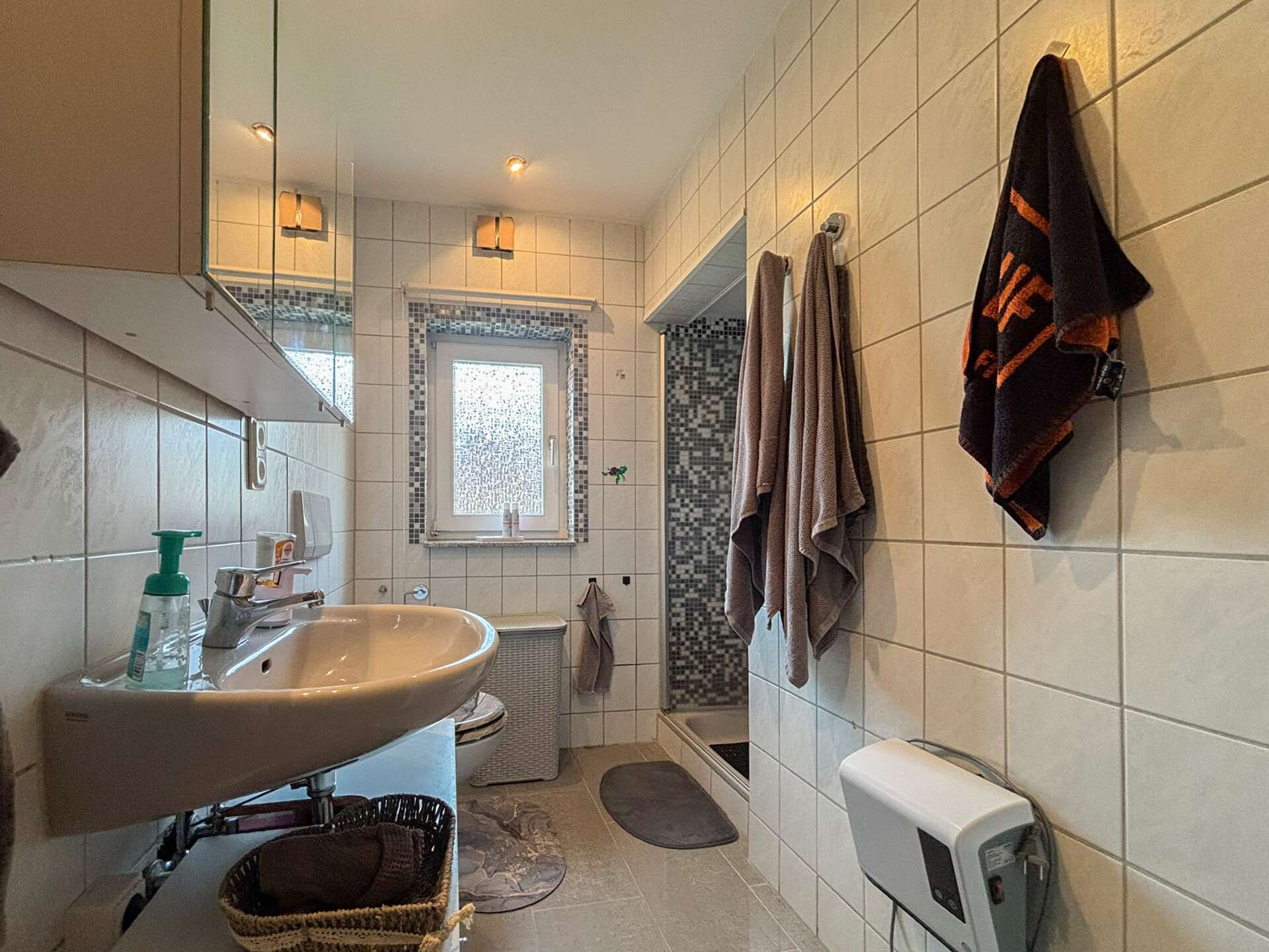 Immobilie in Birken-Honigsessen - Charmantes Einfamilienhaus mit Garten und Stellplätzen nahe Wissen! - Bild 5