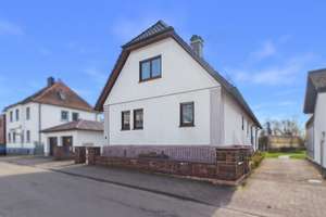 Viel Raum für Ideen – Ein- bis Zweifamilienhaus mit Potenzial! – Die vollständige Adresse der Immobilie erhältst du vom Anbieter., 76189 Daxlanden, Karlsruhe – Vorschaubild 12