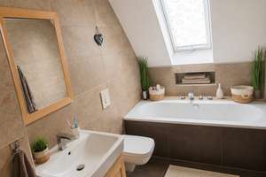 Einfamilienhaus: 4,5 Zimmer, Einbauküche, Kamin, Sauna, Garage, 2 Bäder, 3 Stellplätze, Dachboden – Die vollständige Adresse der Immobilie erhältst du vom Anbieter., 15366 Neuenhagen bei Berlin – Vorschaubild 13