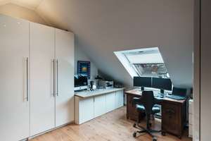 Moderne 4,5-Zimmer-Maisonettewohnung mit Galerie, Designbädern und traumhaftem Weitblick – Böckenhoffstraße 11, 46236 Stadtmitte, Bottrop – Vorschaubild 19