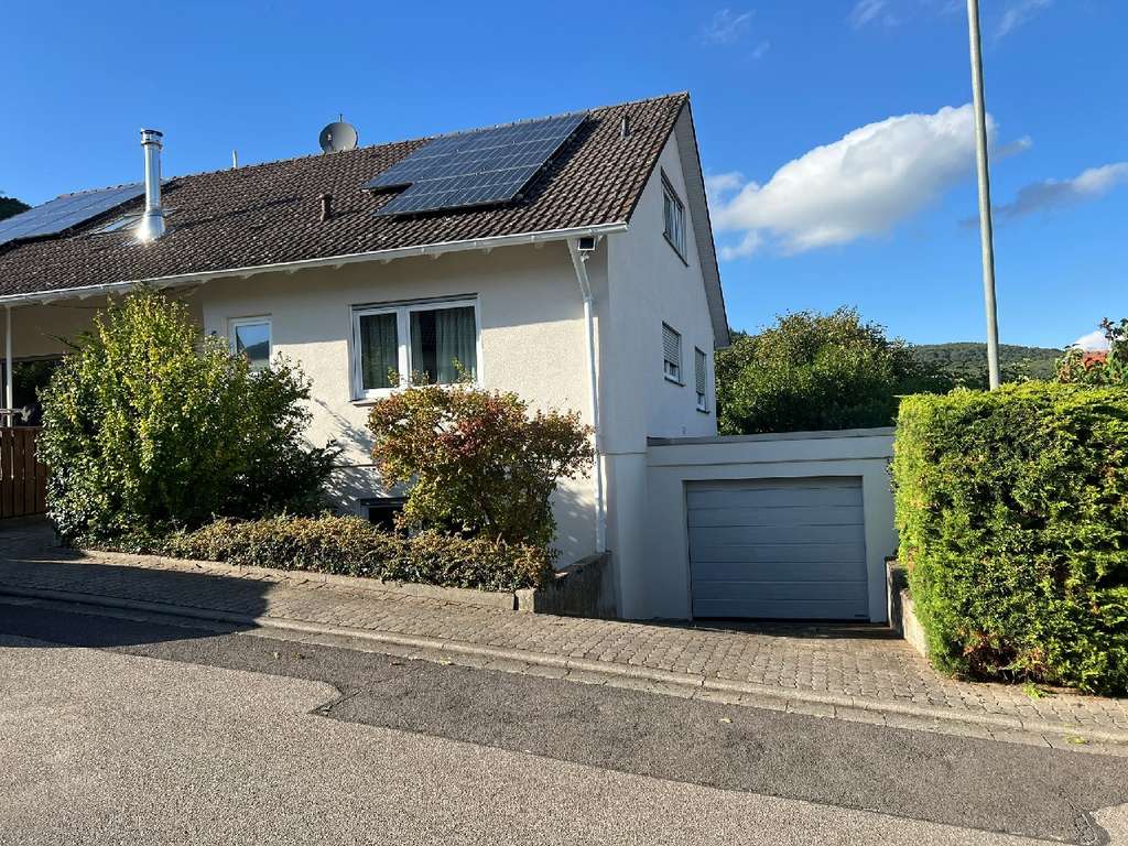 Einfamilienhaus mit großer Einliegerwohnung über den Dächern von Neustadt-Gimmeldin