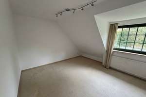 Geräumige 6-Zimmer Doppelhaushälfte in Hamburg-Volksdorf mit Garten – Farmsener Landstraße 131a, 22359 Volksdorf, Hamburg – Vorschaubild 19