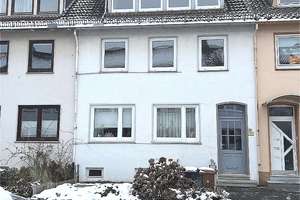 Attraktive, ruhige Dachgeschoßwohnung zwischen kleiner und großer Weser - Bad und Einbauküche neu