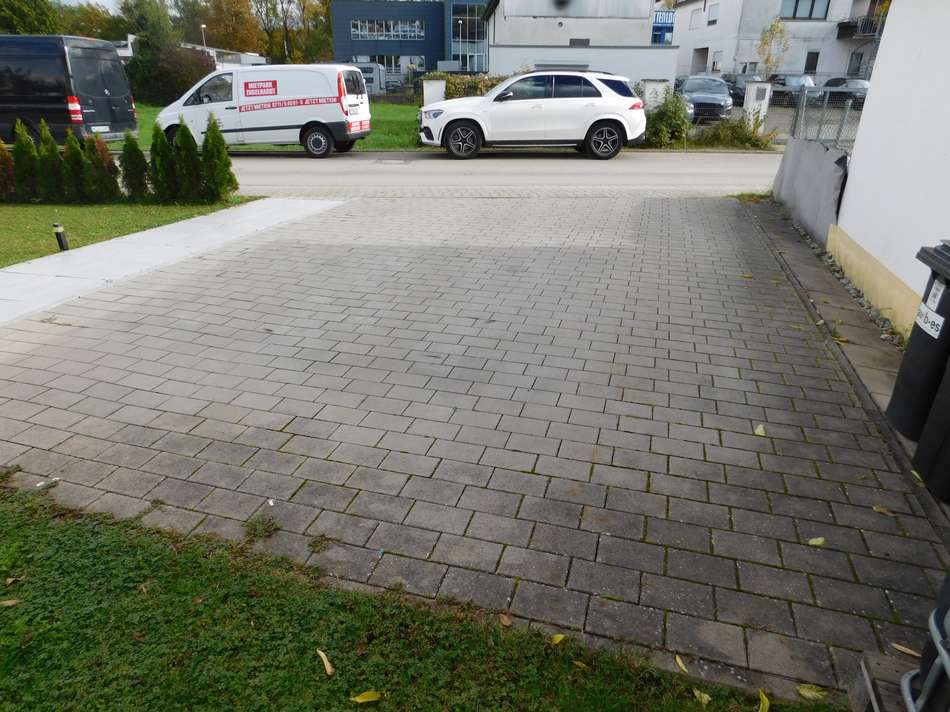 Kfz-Stellplätze