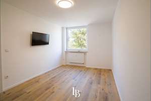 Modern wohnen in München: Renovierte 3-Zimmer-Wohnung mit Balkon, Küche & Aufzug – Die vollständige Adresse der Immobilie erhältst du vom Anbieter., 81927 Englschalking, München – Vorschaubild 5