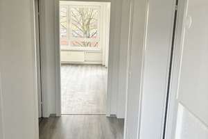 Schöne 2-Zimmer-Wohnung mit Balkon und Tageslichtbad – Philosophenweg 9, 45279 Freisenbruch, Essen – Vorschaubild 3