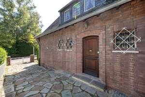 Repräsentatives Klinkerhaus  mit großzügigem Garten vom Park umsäumt im Herzen von KR-Bockum! – Die vollständige Adresse der Immobilie erhältst du vom Anbieter., 47800 Bockum, Krefeld – Vorschaubild 2
