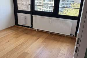 Großzügige 3-Zimmerwohnung mit Parkettboden und Einbauküche in Köln Westhoven – Die vollständige Adresse der Immobilie erhältst du vom Anbieter., 51149 Westhoven, Köln – Vorschaubild 7