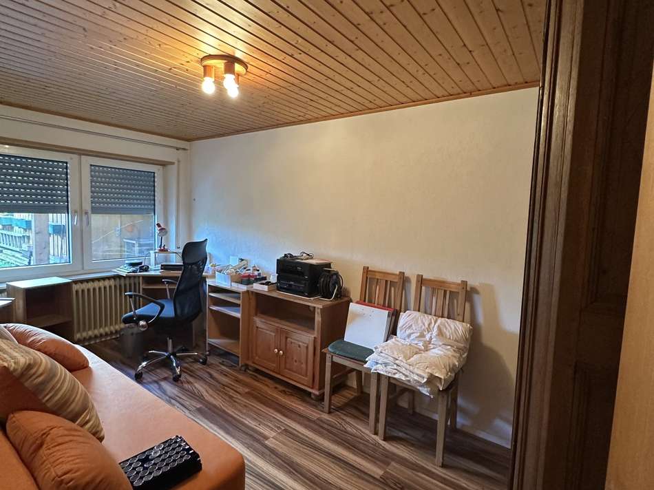 KG-ausgebautes Zimmer 