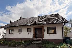 Freistehendes Einfamilienhaus mit viel Raum und Möglichkeiten – Die vollständige Adresse der Immobilie erhältst du vom Anbieter., 67283 Obrigheim (Pfalz) – Vorschaubild 2