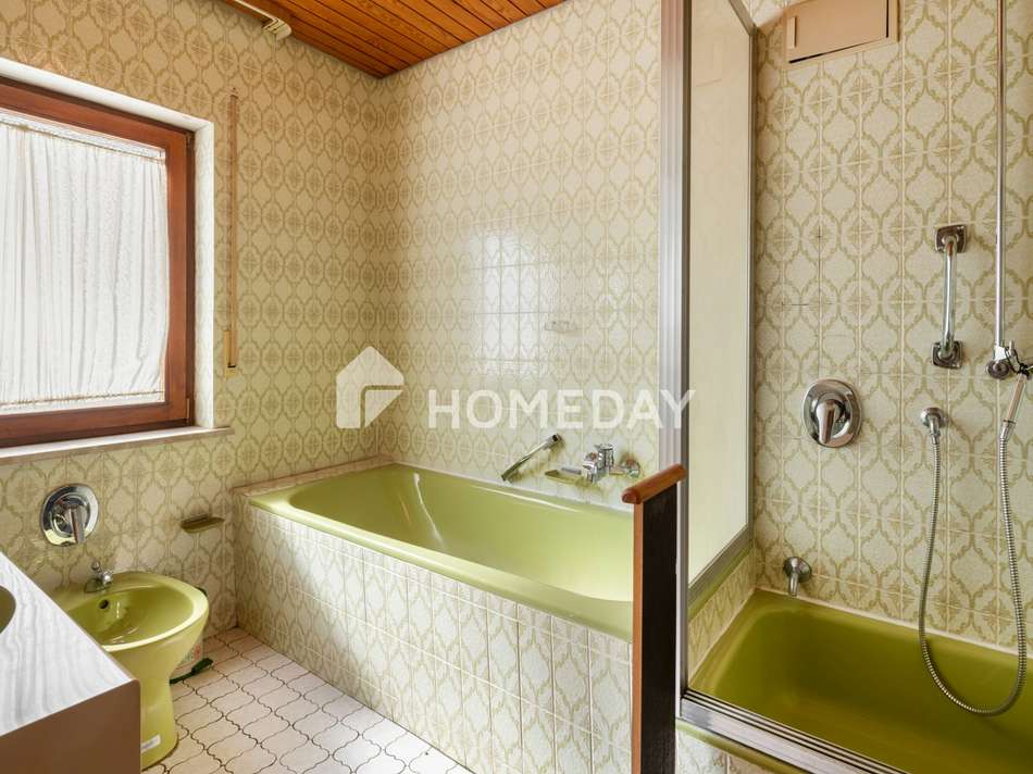 1. OG Badezimmer 1