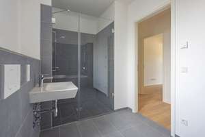 4-Zimmer-Wohnung (Typ 13) mit Balkon, zwei Badezimmern und eigenem Keller | ab sofort verfügbar – Raderberggürtel 50, 50968 Marienburg, Köln – Vorschaubild 9