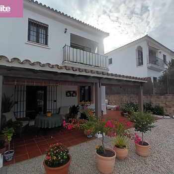 WUNDERBARES CHALET IN DER SIERRA DE CADIZ MIT EINZIGARTIGER AUSSICHT!!