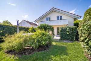 Traumlage in Forstinning (Energieklasse A+). Lichtdurchflutetes EFH für Familien mit Garten & Garage – Ebersberg (Kreis) – Vorschaubild 2