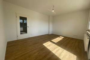 *moderne Balkonwohnung mit Tageslichtbad und 3 Zimmern* – Rieselshof 22, 45355 Borbeck-Mitte, Essen – Vorschaubild 5