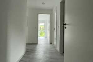 helle, schöne Neubau-Wohnung mit Balkon in Furtwangen (7) – 78120 Schwarzwald-Baar-Kreis – Vorschaubild 8