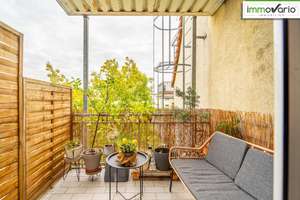 Solide Kapitalanlage mit Eigenbedarfspotenzial: Helle 2-Raum-Wohnung mit Balkon, Aufzug & Stellplatz