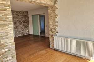 Sanierte 4-Zimmer-EG-Wohnung mit geh. Innenausstattung, Garten, Garage und Einbauküche – Dietrich-Bonhoeffer-Straße 2, 69514 Rhein-Neckar-Kreis – Vorschaubild 2