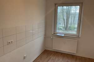 Geräumige 3-Zimmer Wohnung mit Balkon in Jöllenbeck zu vermieten (WBS) – Oberlohmannshof 26, 33739 Jöllenbeck, Bielefeld – Vorschaubild 3