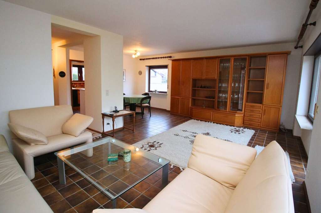 Immobilie in Heuchelheim bei Frankenthal - ++Wohlfühlhaus mit Garage sucht neue Familie++ - Bild 1