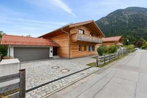 Bezugsfreies Wohnensemble am Schliersee – Zwei neuwertige Einfamilienhäuser auf 2.132 m² – Die vollständige Adresse der Immobilie erhältst du vom Anbieter., 83727 Schliersee – Vorschaubild 15