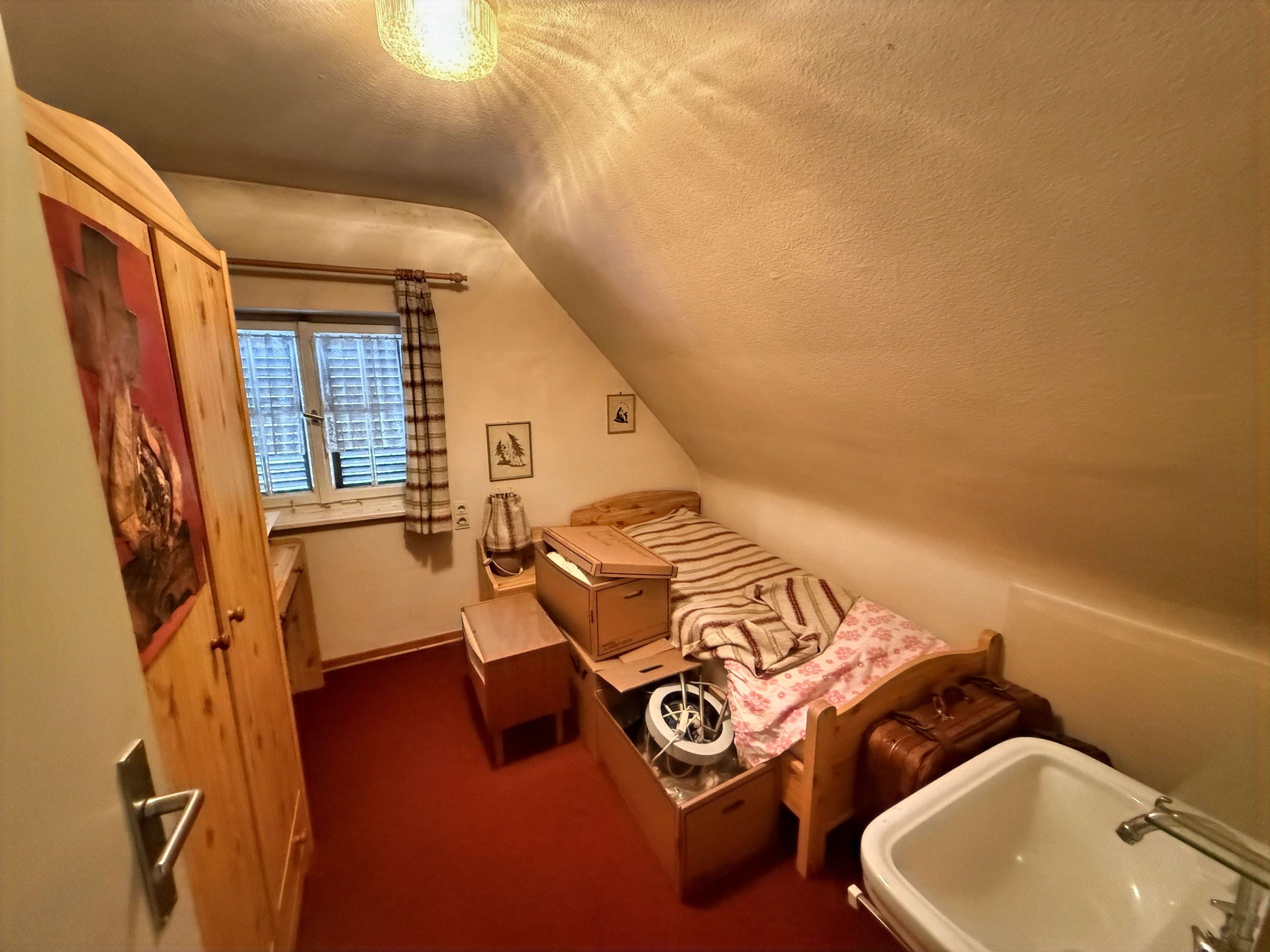 Immobilie in Freudenstadt - Großzügiges Einfamilienhaus mit Potenzial in begehrter Lage - Bild 4