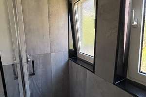 Gepflegte 2-Zimmer-Wohnung mit Balkon, Einbauküche, Stellplatz & Aufzug in Maintal-Dörnigheim – Die vollständige Adresse der Immobilie erhältst du vom Anbieter., 63477 Maintal – Vorschaubild 4