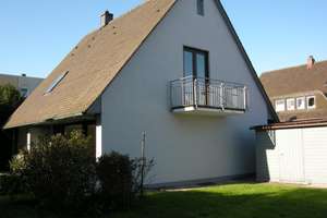 Einfamilienhaus mit Garten in Nbg unweit Schloss Faber-Castell – Triesdorfer Straße 21, 90449 Röthenbach Ost, Nürnberg – Vorschaubild 2