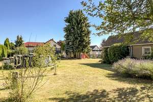 Bezugsfrei! 2019 teilsaniert | Einbauküche | Kamin | Garage | Teich | 1.215 m² Grundstück! – Die vollständige Adresse der Immobilie erhältst du vom Anbieter., 4509 Delitzsch – Vorschaubild 12