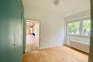 Freistehender Bungalow mit großem Garten, Pool und Garage in exklusiver Lage in Essen Bredeney – Essen – Vorschaubild 4