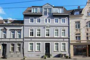 Attraktives Mehrfamilienhaus mit 8 Einheiten und erheblichem Wertsteigerungspotenzial – Düsseldorf – Vorschaubild 1